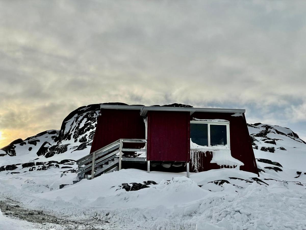 Inuk Hostels Nuuk Exterior photo